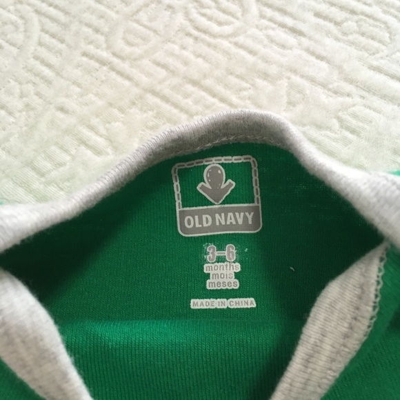 3-6m (5/$20) Green Romper by Old Navy - Picture 4 of 5